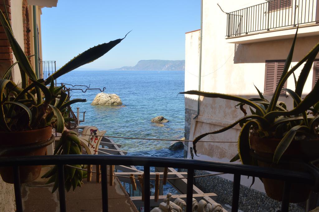 Le Piccole Grotte Bed & Breakfast Шила Екстериор снимка