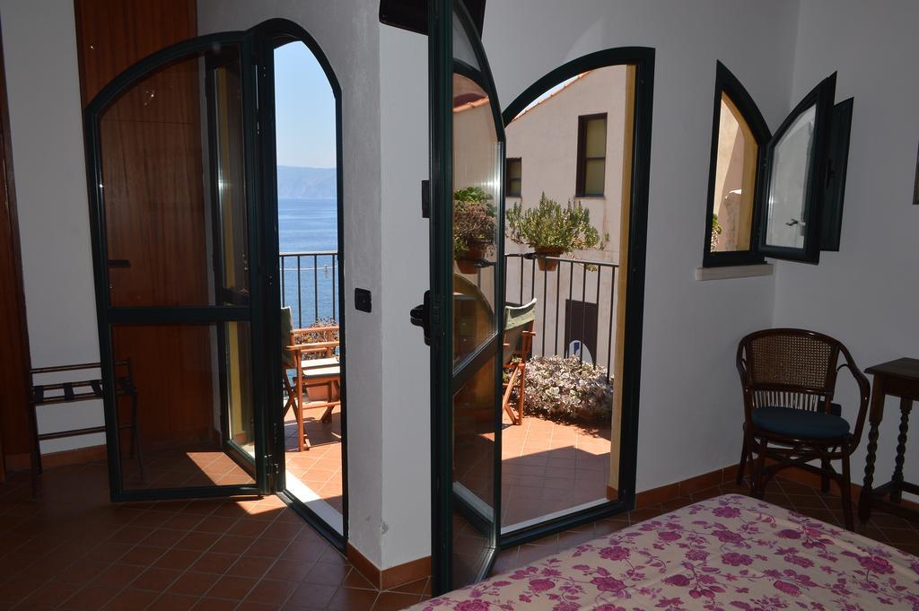 Le Piccole Grotte Bed & Breakfast Шила Екстериор снимка
