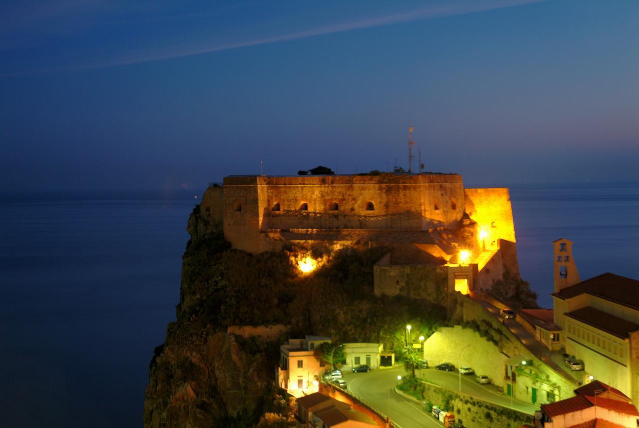 Le Piccole Grotte Bed & Breakfast Шила Екстериор снимка