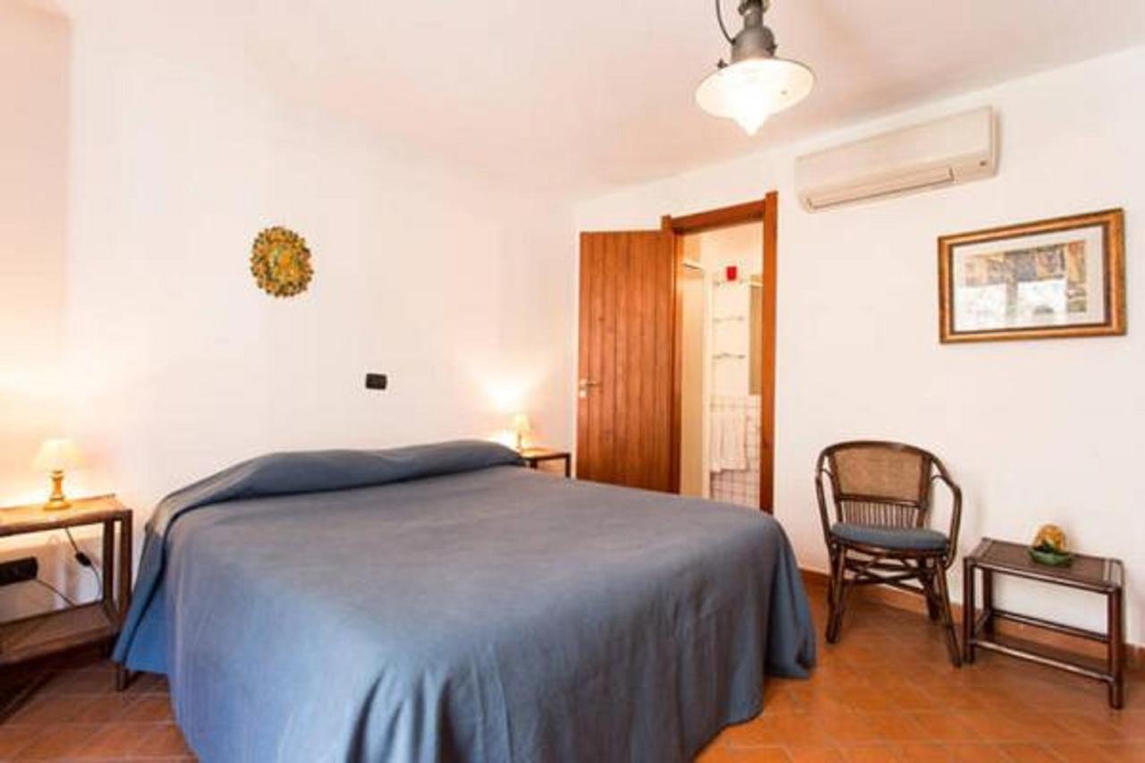 Le Piccole Grotte Bed & Breakfast Шила Екстериор снимка