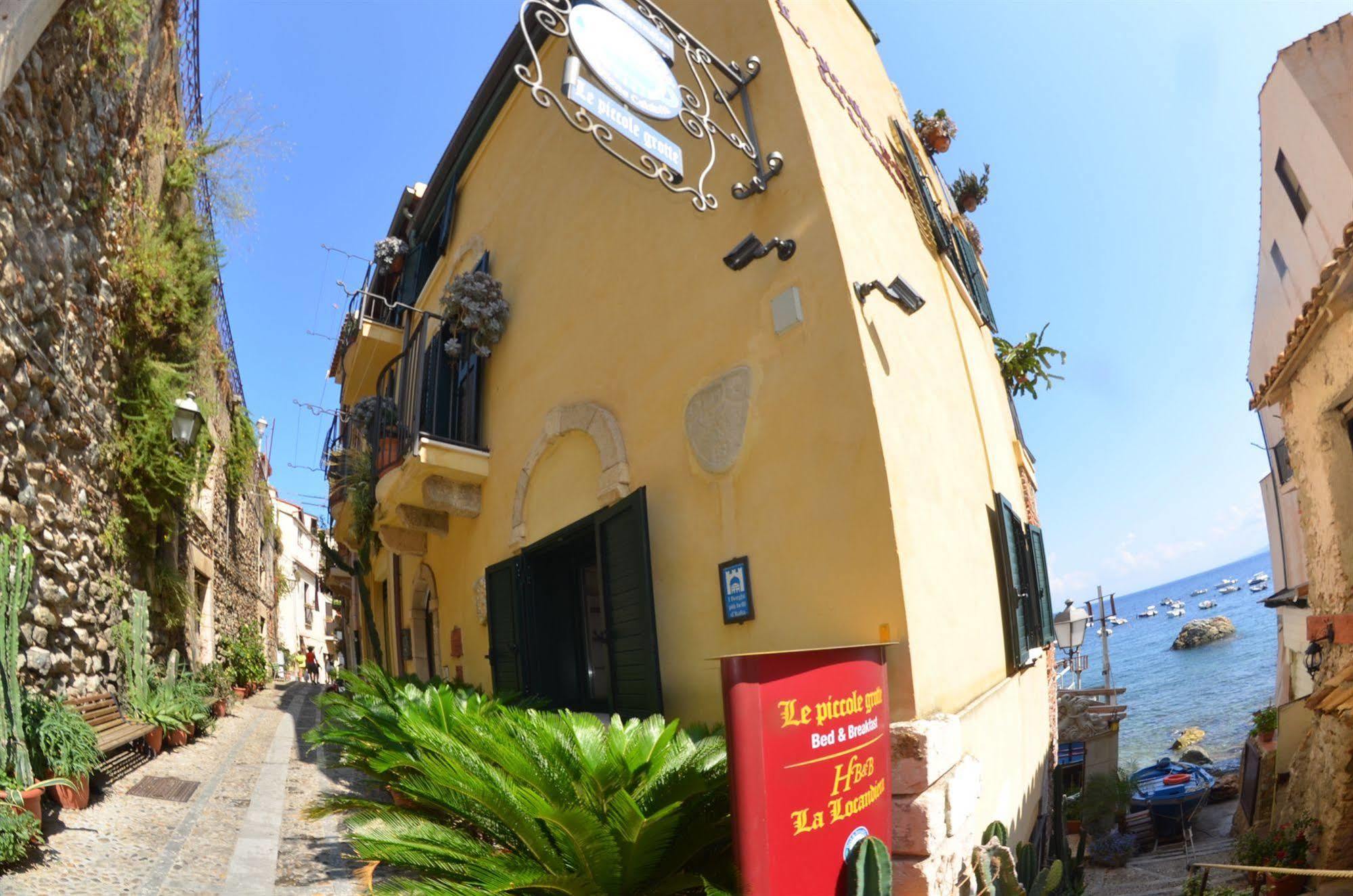 Le Piccole Grotte Bed & Breakfast Шила Екстериор снимка