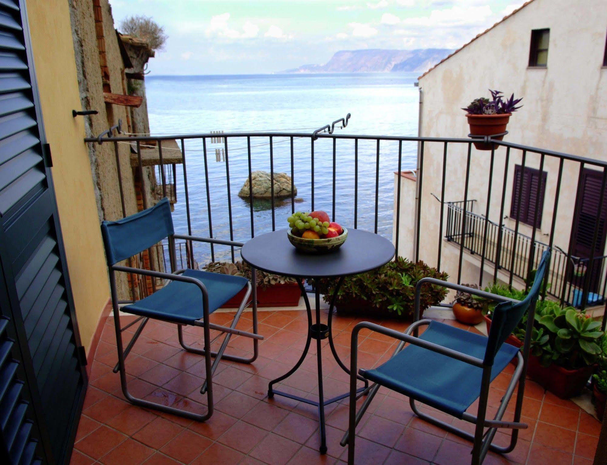 Le Piccole Grotte Bed & Breakfast Шила Екстериор снимка